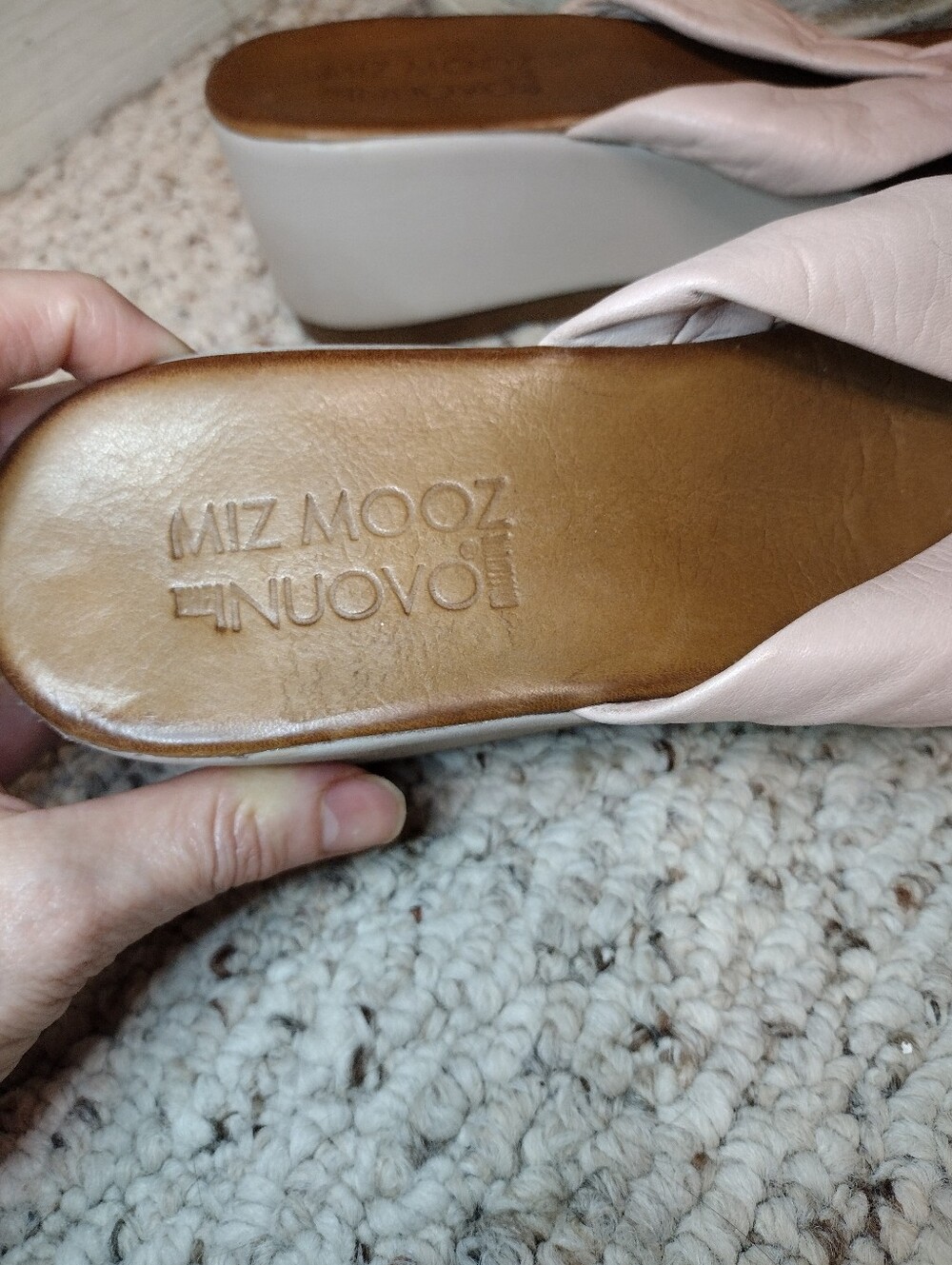 Miz Mooz Nuovo Blush Leather Platform Thong Sandals - Picture 4 of 8